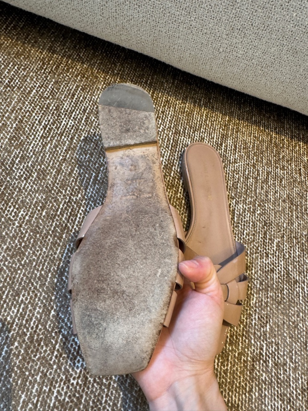 Saint Laurent Tribute Mules in Patent Leather Dark Pink - Picture 3 of 3